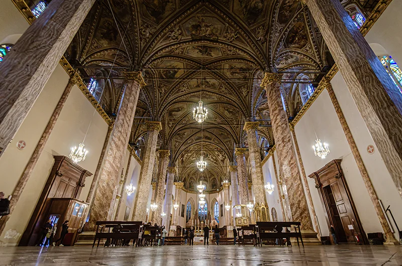 Main nave of S. Lorenzo Cathedral in Perugia